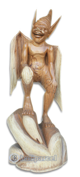 Wooden Alient Handcrafted From Suar Wood With Natural Polished