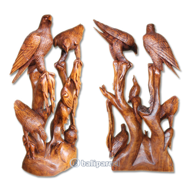 Wooden 2 Eagles With 3 Babies, Hand Carved From Suar Wood