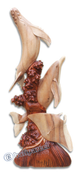 Wooden Dholpins, Whale And Manta Ray Hand Carved From Suar Wood