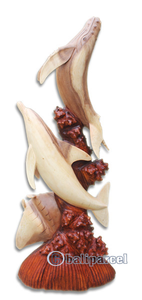 Wooden Dholpins, Whale And Manta Ray Hand Carved From Suar Wood
