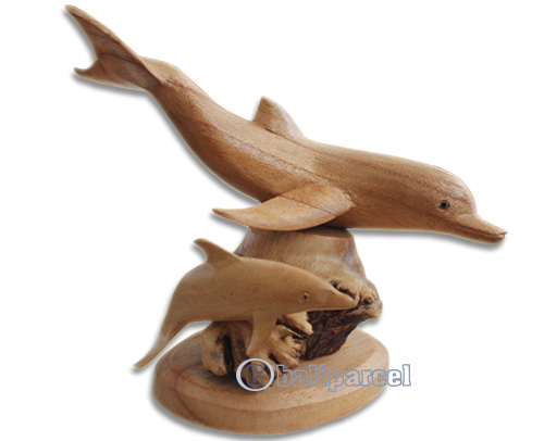 Wooden 2 Dolphins With Parasite Wood