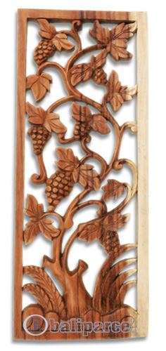 Wooden Grapes Wallhanging, Hand Carved From Suar Wood With Natural Polished