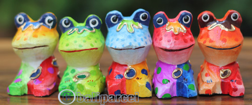 Wooden Set Of 5 Frog With Painted, Handcarved From Albesia Wood