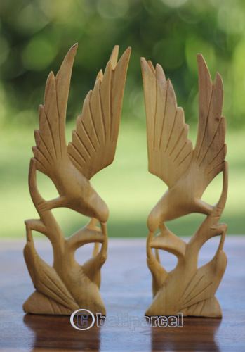 Wooden Set Of 2 Bird Handcarved From Crocodile Wood