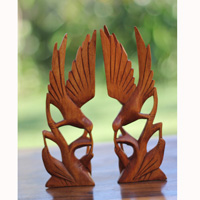 Wooden Set Of 2 Bird Handcarved From Crocodile Wood
