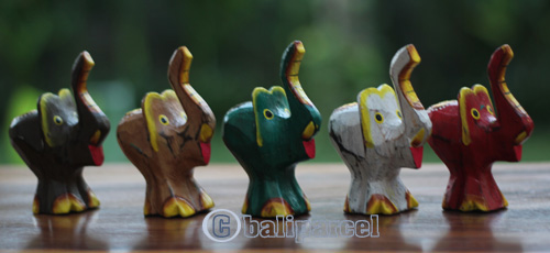 Wooden Elephant Set Of 5, Handcarved From Albesia Wood
