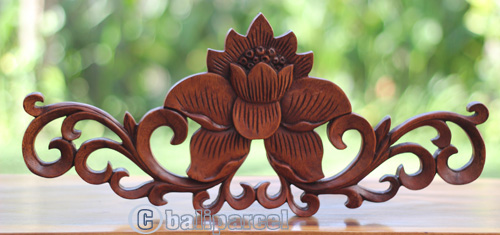 Wooden Wallhanging Sun Flower, Handmade From Suar Wood With Brown Polished