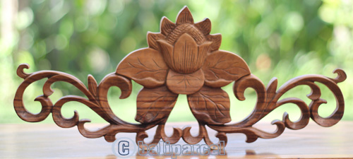 Wooden Wallhanging Sun Flower, Handmade From Suar Wood With Natural Polished