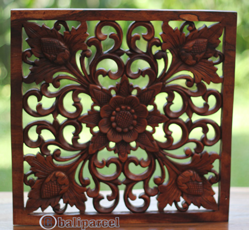 Wooden Wallhanging Sun Flower, Handmade From Suar Wood With Brown Polished