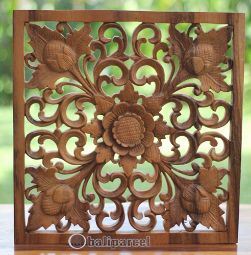 Wooden Wallhanging Sun Flower, Handmade From Suar Wood With Natural Polished