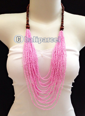 Necklaces Made From Bead Layer With Wood