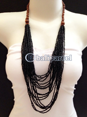 Necklaces Made From Bead Layer With Wood