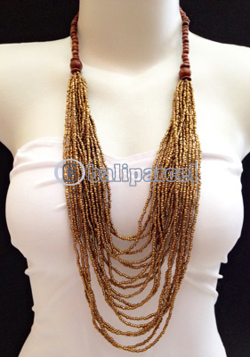 Necklaces Made From Bead Layer With Wood