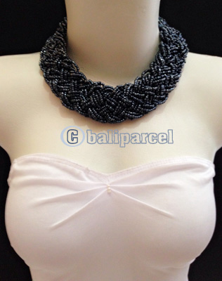 Necklaces Handmade From Bead Short Kepang