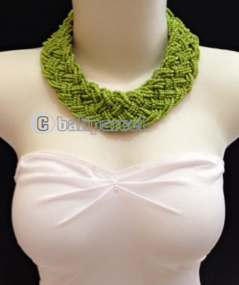 Necklaces Handmade From Bead Short Kepang