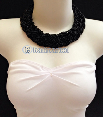 Necklaces Handmade From Bead Short Kepang
