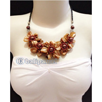 Necklaces Handmade From Shell Flower