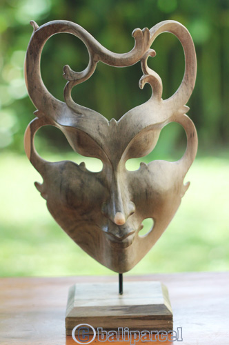 Wooden Mask Carving, Handmade From Waru Wood