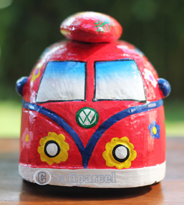 Wooden Car Coin Box, Made From Albesia Wood With Painted