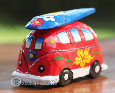 Wooden Miniatur Car With Painted, Handmade From Albesia Wood 