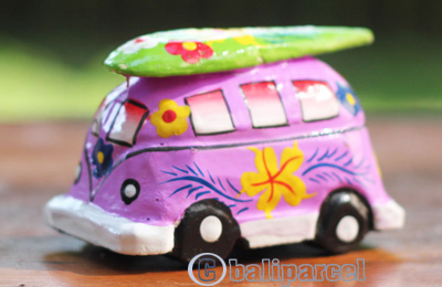 Wooden Miniatur Car With Painted, Handmade From Albesia Wood 