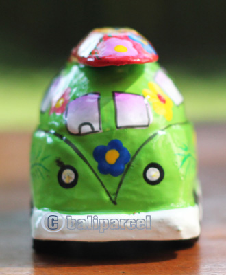 Wooden Miniatur Car With Painted, Handmade From Albesia Wood 