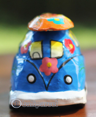 Wooden Miniatur Car With Painted, Handmade From Albesia Wood 