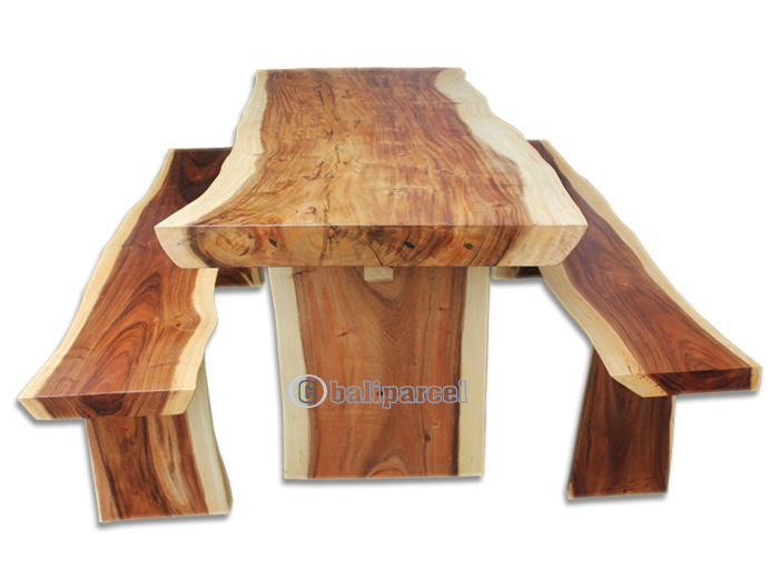 Wooden Dining Table, Handmade From Suar Wood
