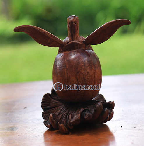 Wooden Turtle With Parasite Wood