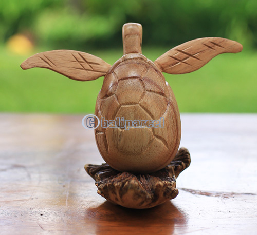 Wooden Turtle With Parasite Wood