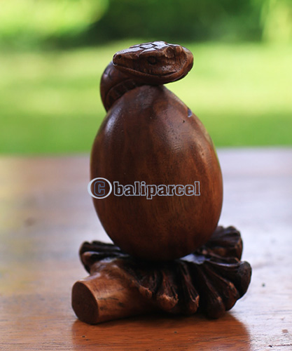 Wooden Snake With Parasite Wood