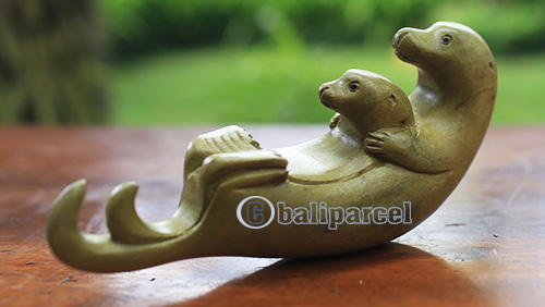 Wooden Beaver Hand Made From Waru Wood With Natural Polished