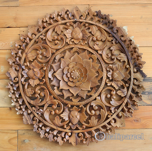 Wooden Wallhanging Sun Flower, Handmade From Suar Wood With Natural Polished