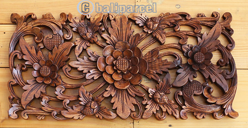 Wooden Wallhanging Sun Flower, Handmade From Suar Wood With Brown Polished