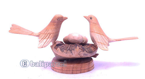 Wooden 2 Bird With Eggs Parasite Wood