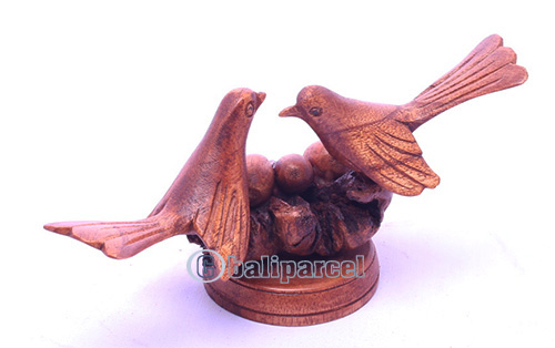 Wooden 2 Bird With Eggs Parasite Wood