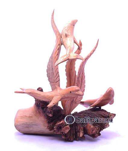 Wooden 3 Dolphins With Parasite Wood