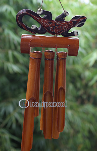Bamboo Windchime With Gecko Painted, Natural Bamboo