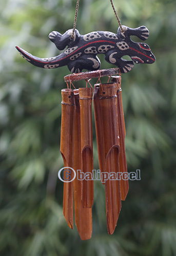 Bamboo Windchime With Gecko Painted, Natural Bamboo