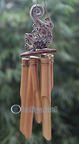 Bamboo Windchime With Gecko Painted, Natural Bamboo