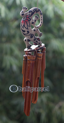 Bamboo Windchime With Gecko Painted, Natural Bamboo