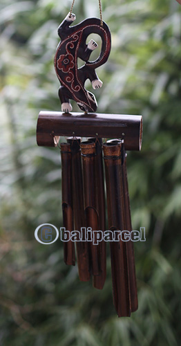 Bamboo Windchime With Gecko Painted, Natural Bamboo