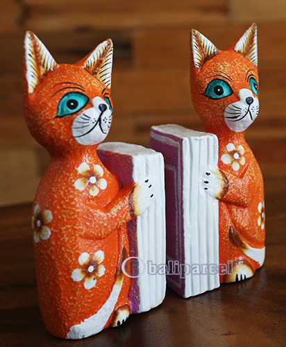 Set Of Wooden Cat Bookend With Painted, Hand Carved From Albesia Wood