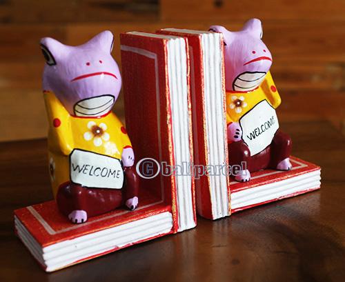 Set Of Wooden Cat Bookend With Painted, Hand Carved From Albesia Wood