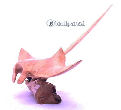 Wooden Manta Ray With Parasite Handcarved From Suar Wood