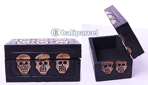 Box Skull, Handmade From Albesia Wood