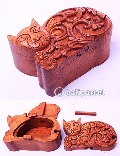 Wooden Box With Cat, Hand Made From Suar Wood