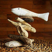 Wooden 3 Fish With Stand, Handmade From Albesia Wood