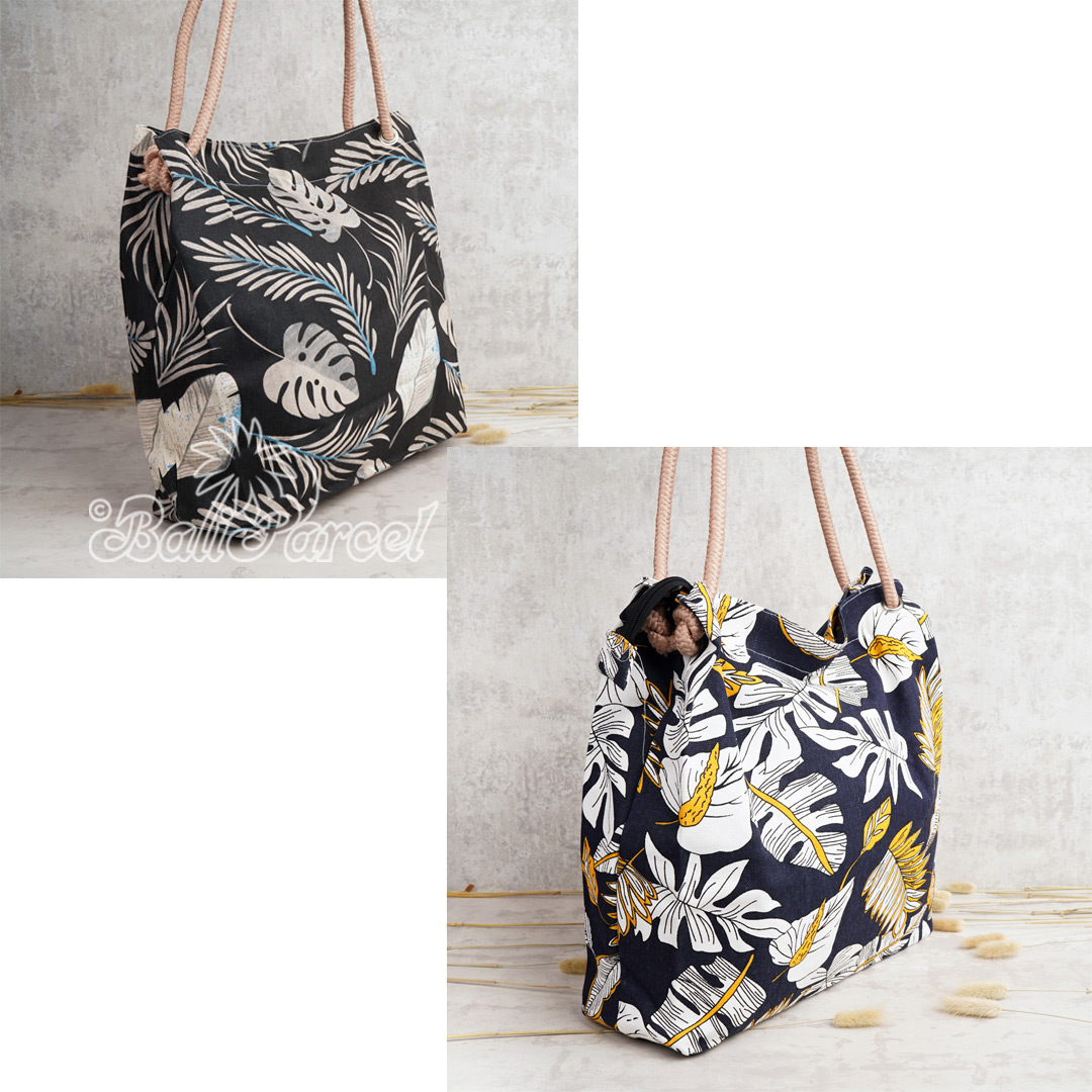 Assorted Colour Of Beautiful Travel Bag, Handmade With Good Quality Of Canvas.