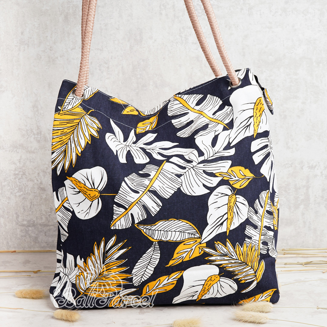Assorted Colour Of Beautiful Travel Bag, Handmade With Good Quality Of Canvas.